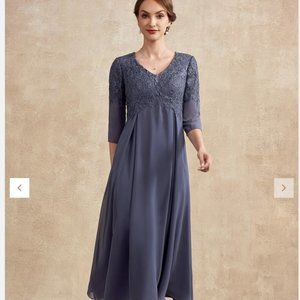 A-line V-Neck Chiffon Lace Mother of the Bride/Groom Dress With Beading